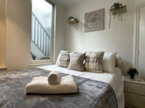 Stunning 2 Bed Flat in Central Fulham